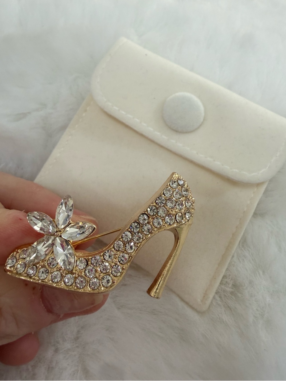 Gold Crystal High Heel Pin Brooch - Clear Rhinestones gift pouch